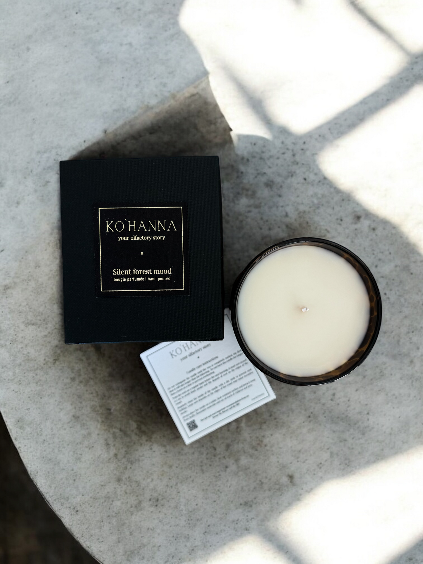 Тихий лісовий настрій, Скляна свічка ручної роботи з леопардом, 250 мл