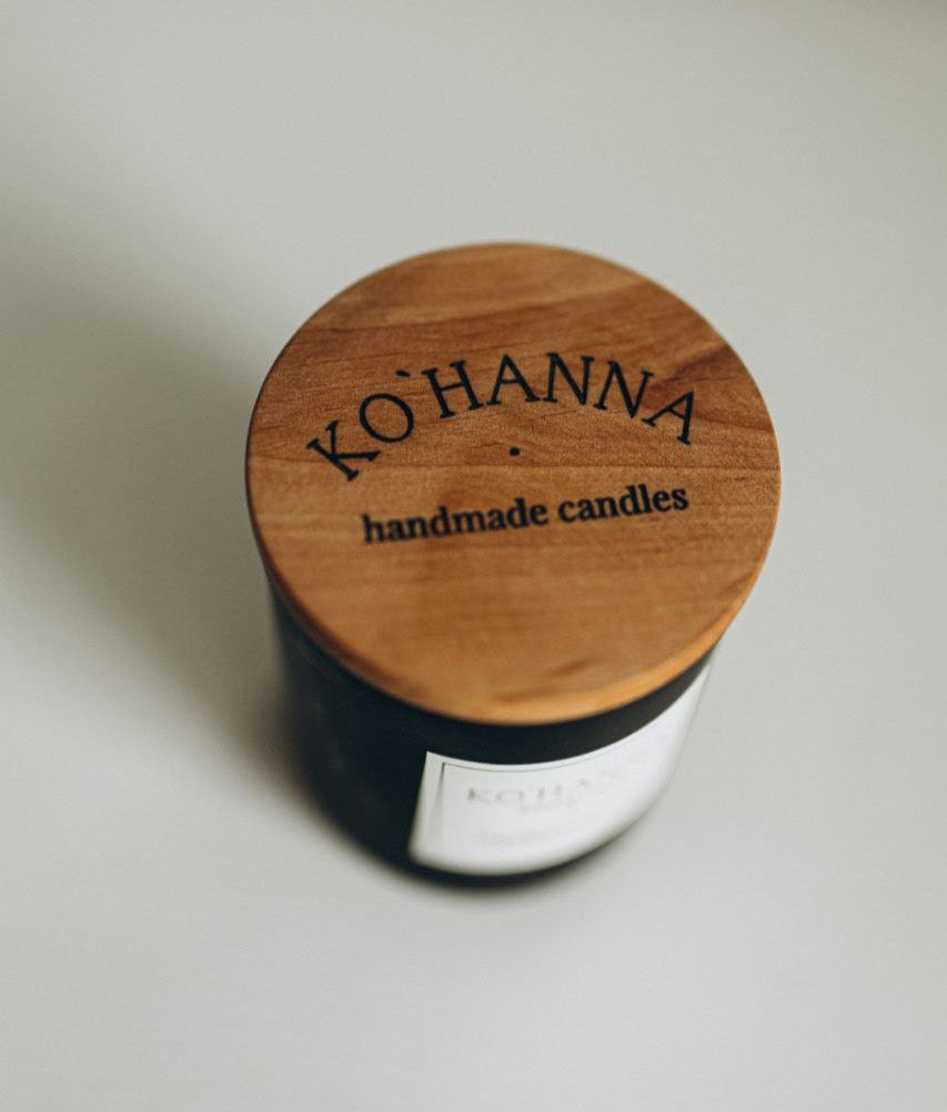 Handmade scented 
Black Matte candle