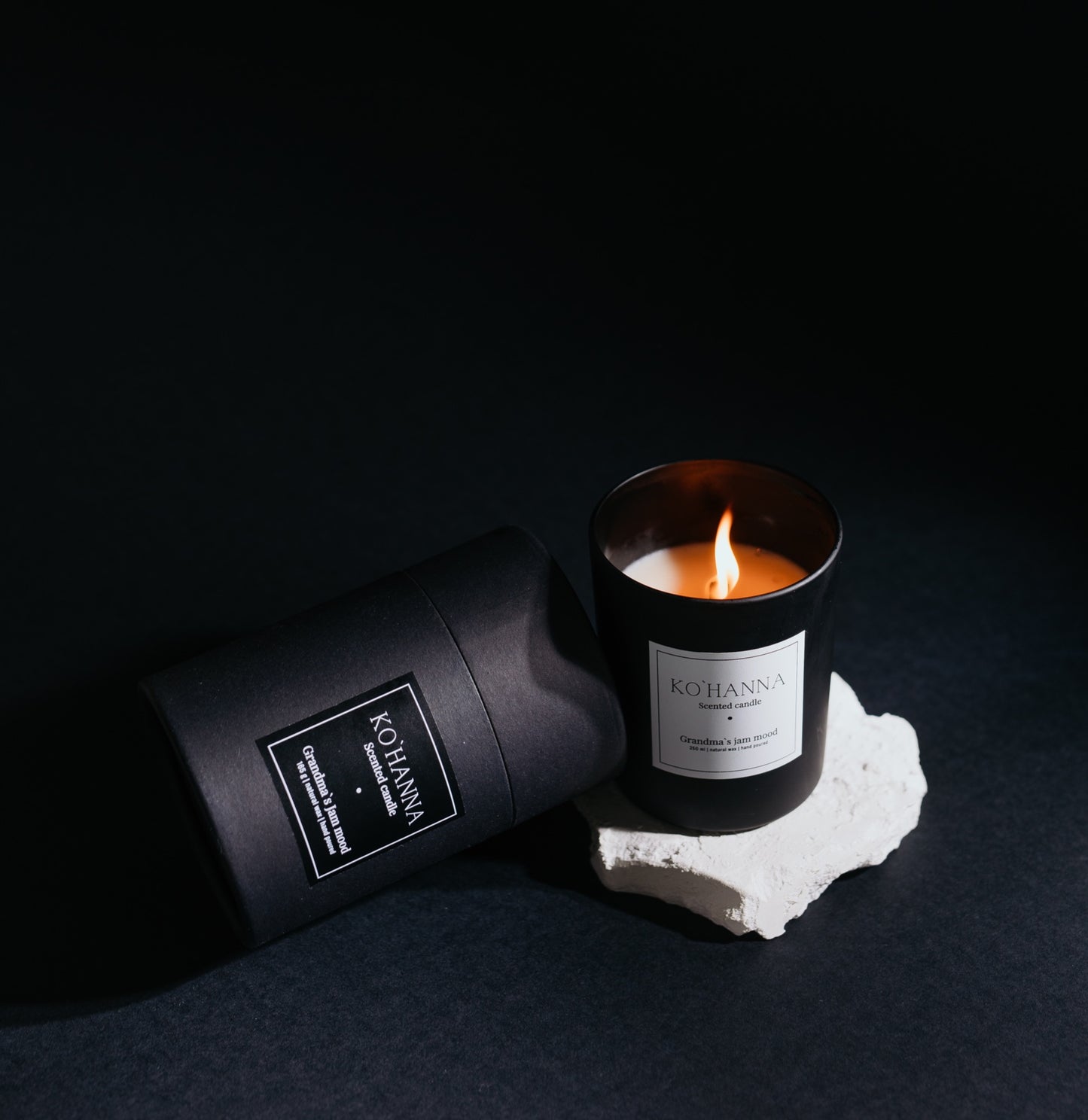 Handmade scented 
Black Matte candle