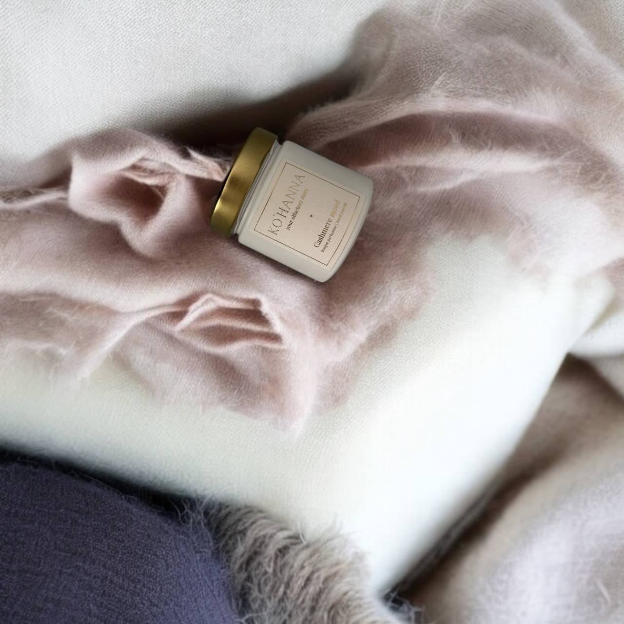 Cashmere mood, scented candle, 180 ml