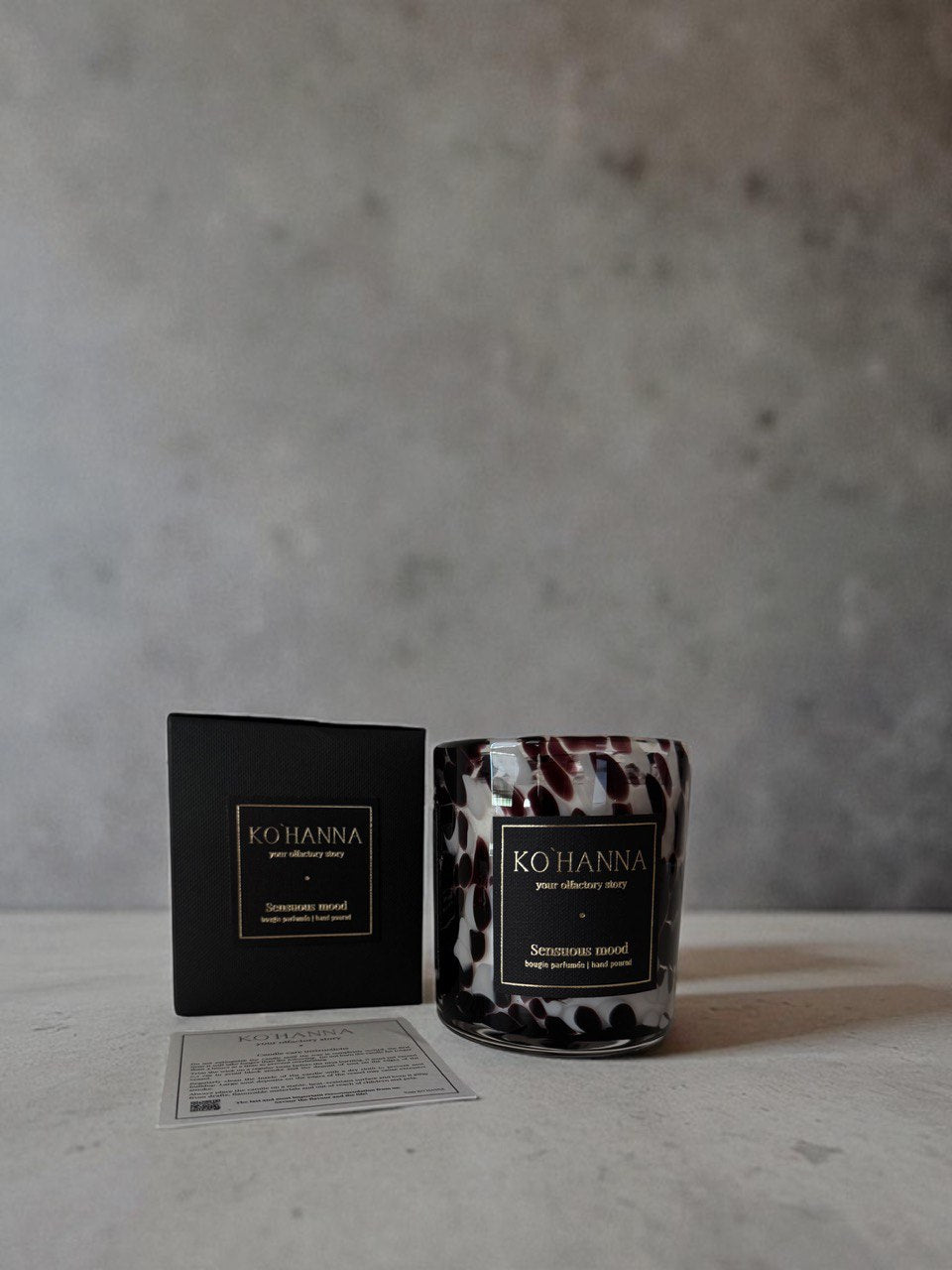 Sensuous mood, Handmade Dalmatian Glass Candle, 250 ml